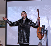 Фоторепортаж с концерта Алексея Чичакова в Музее Рериха в Новосибирске